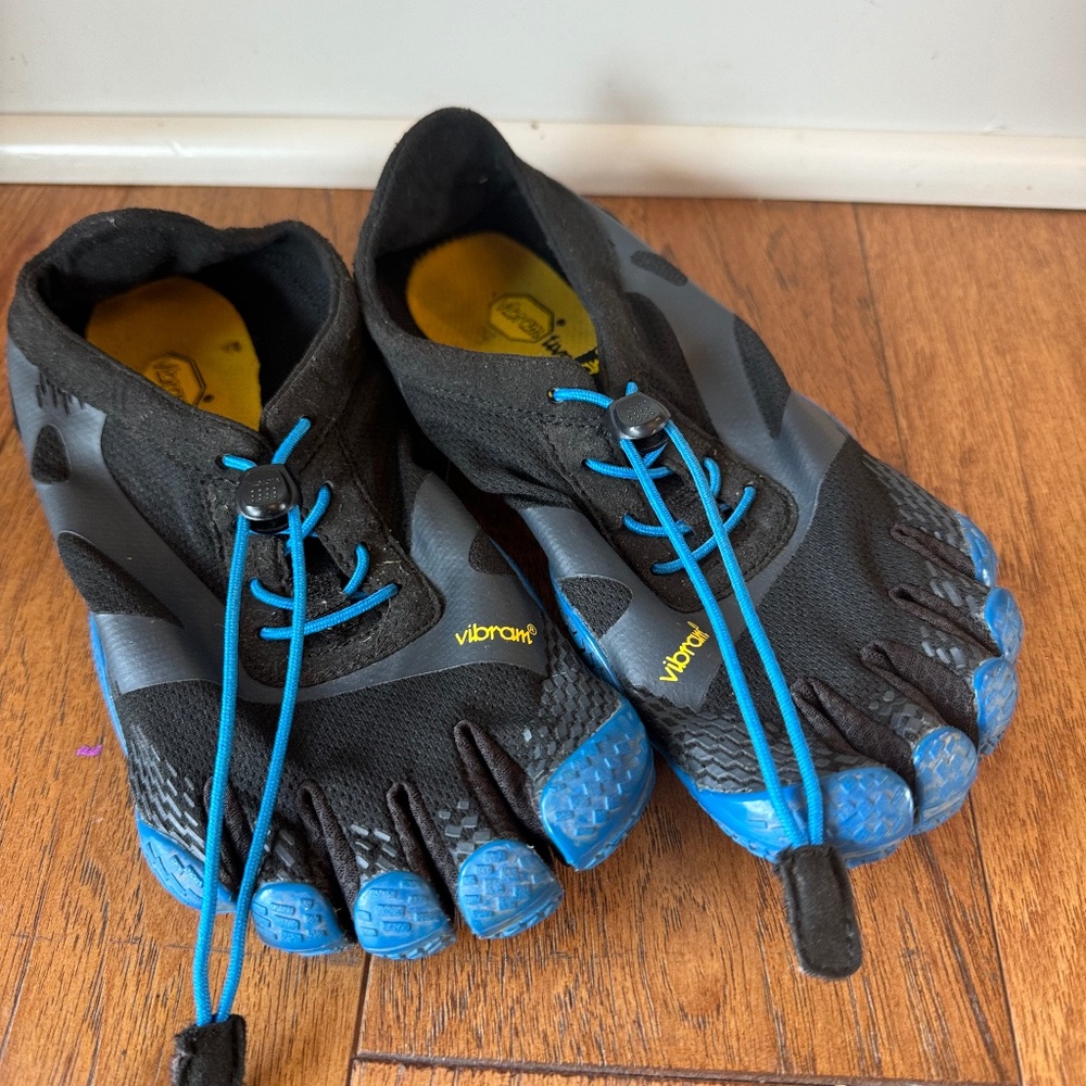 Vibram five fingers size 7